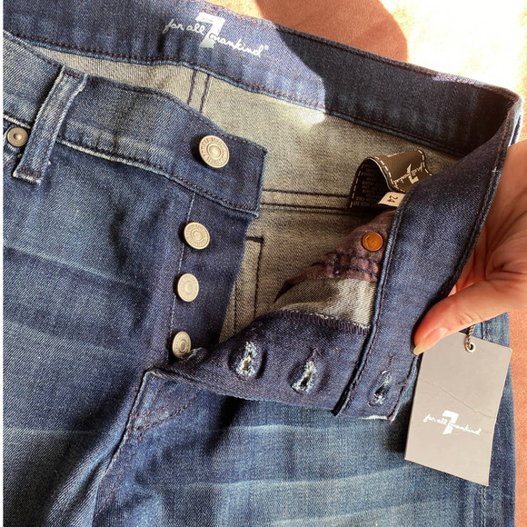 7 For All Mankind low rise roll shorts, size 24--NWT - Picture 4 of 10